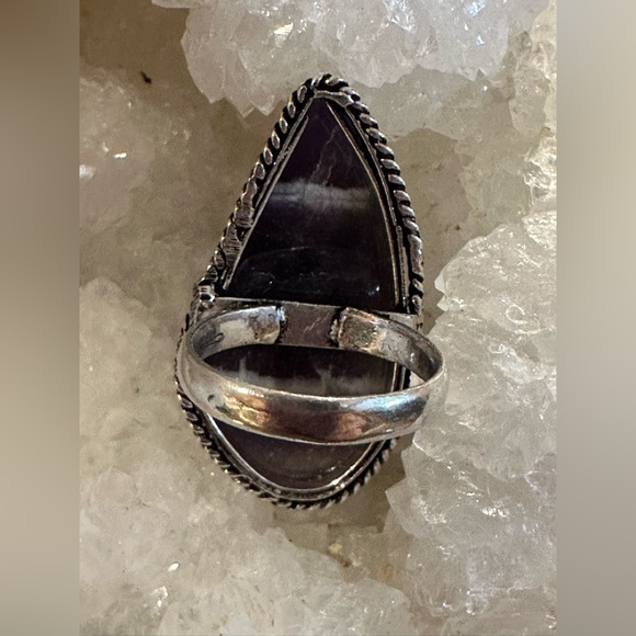 Natural Chevron Amethyst Stone Silver Plated Ring.  Size 6.5 - Picture 2 of 5